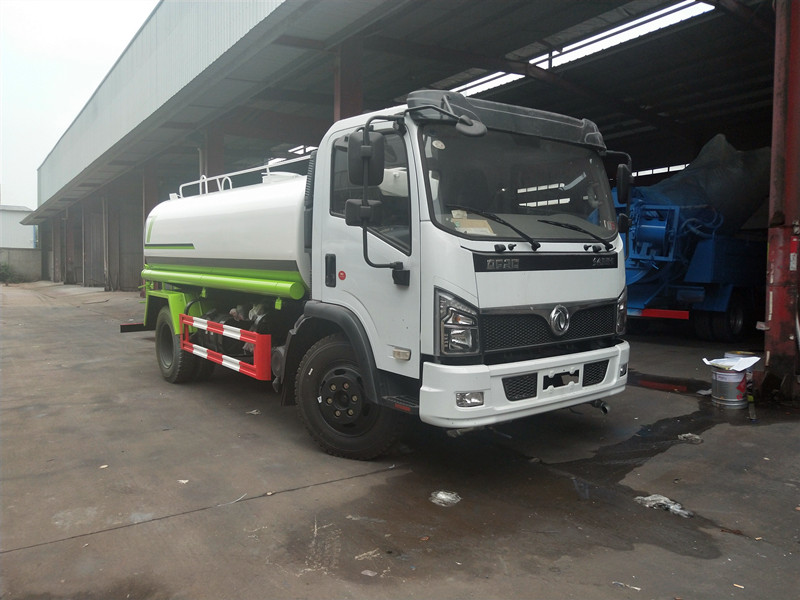 國六朝柴163匹馬力灑水車 國六朝柴163匹馬力灑水車